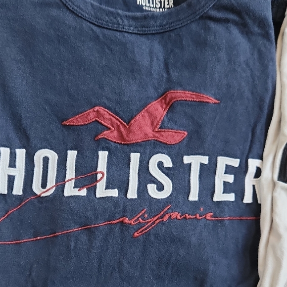 Hollister MENS' Navy and White Logo Tees - Picture 2 of 9